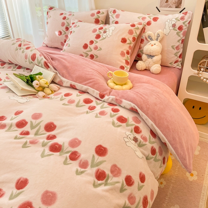 91家纺网 家纺一手货源 找家纺 HL原创 2023新款印花牛奶绒四件套 粉黛佳人