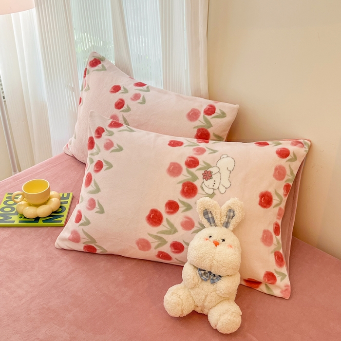 91家纺网 家纺一手货源 找家纺 HL原创 2023新款印花牛奶绒四件套 粉黛佳人