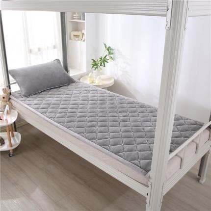 91家纺网 家纺一手货源 找家纺 （总）东宇床垫 2025新款A类抗菌牛奶绒加厚大豆学生床垫