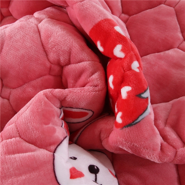 91家纺网 家纺一手货源 找家纺 东宇床垫 2025新款A类抗菌牛奶绒加厚大豆学生床垫 草莓派对