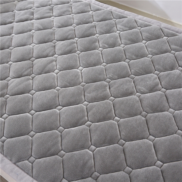 91家纺网 家纺一手货源 找家纺 东宇床垫 2025新款A类抗菌牛奶绒加厚大豆学生床垫 灰色