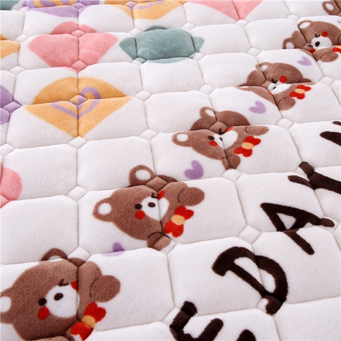 91家纺网 家纺一手货源 找家纺 东宇床垫 2025新款A类抗菌牛奶绒加厚大豆学生床垫 可爱熊
