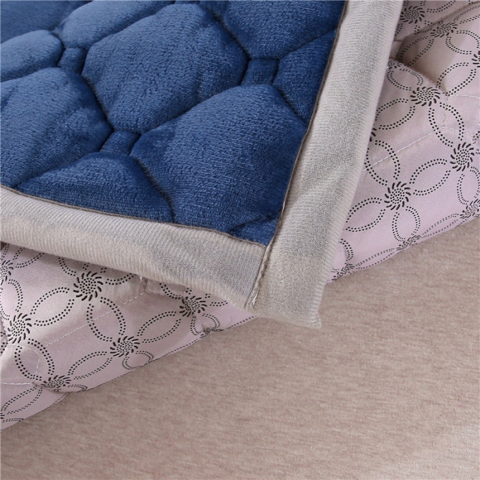 91家纺网 家纺一手货源 找家纺 东宇床垫 2025新款A类抗菌牛奶绒加厚大豆学生床垫 可爱猪