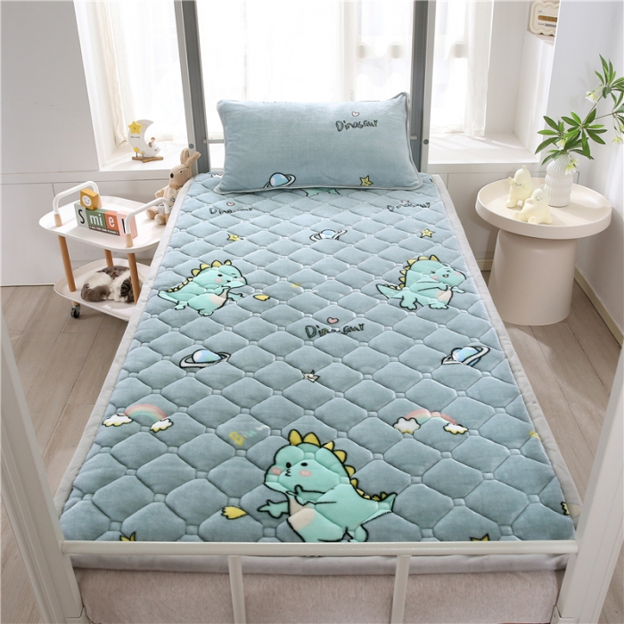 91家纺网 家纺一手货源 找家纺 东宇床垫 2025新款A类抗菌牛奶绒加厚大豆学生床垫 恐龙家园