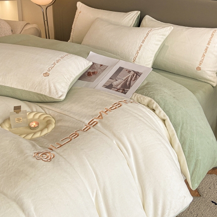 91家纺网 家纺一手货源 找家纺 （总）澳梵 2023新款轻奢风牛奶绒刺绣四件套