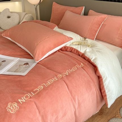 91家纺网 家纺一手货源 找家纺 （总）澳梵 2023新款轻奢风牛奶绒刺绣四件套