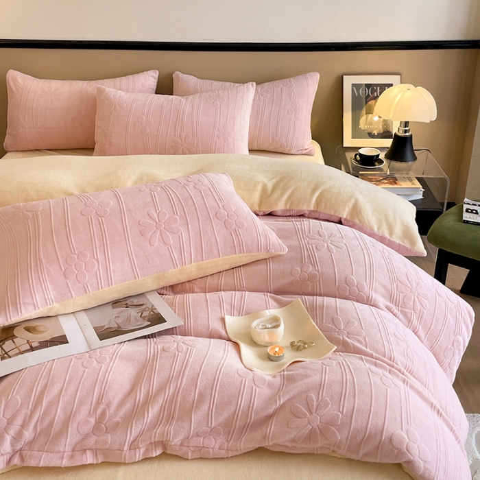 91家纺网 家纺一手货源 找家纺 （总）澳梵 2023新款雕花牛奶绒四件套