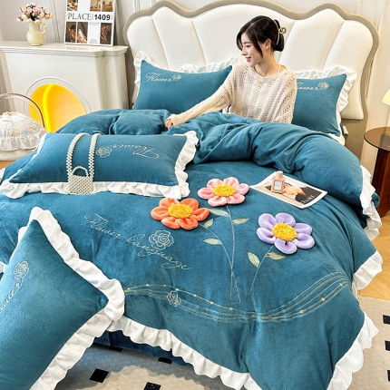 91家纺网 家纺一手货源 找家纺 苏米娜9斤230g高克重韩版立体盘花绣花牛奶绒四件套宝宝金貂懒兔毛毛绒