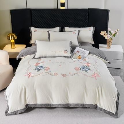 91家纺网 家纺一手货源 找家纺 凯艾玲 新款230克全消光A类牛奶绒四件套绣花系列