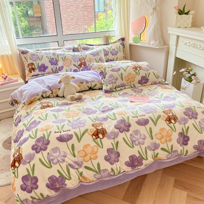 91家纺网 家纺一手货源 找家纺 沐棉 2023新款牛奶绒印花+小清新四件套 花园小熊