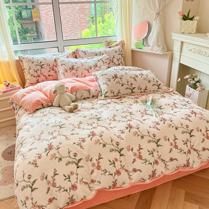 91家纺网 家纺一手货源 找家纺 沐棉 2023新款牛奶绒印花+小清新四件套 秘密花园