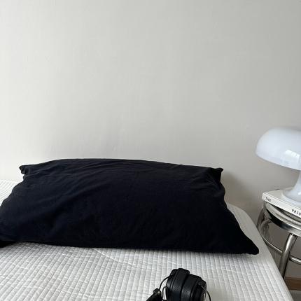 91家纺网 家纺一手货源 找家纺 恋恋三季 2024新款亲肤舒适枕套系列-Y2K系列 全黑