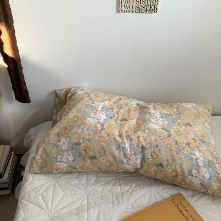 91家纺网 家纺一手货源 找家纺 恋恋三季 2024新款亲肤舒适枕套系列-全棉枕套 全棉斜纹：茶园兔兔