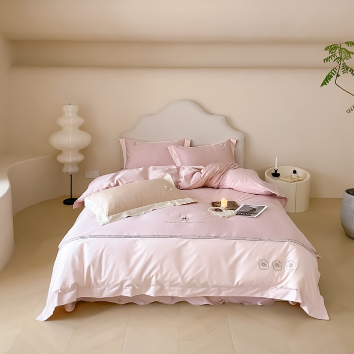 91家纺网 家纺一手货源 找家纺 用心 2023新款长绒棉高端家居刺绣四件套-瑞莎 瑞莎—粉