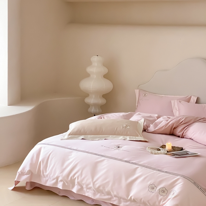 91家纺网 家纺一手货源 找家纺 用心 2023新款长绒棉高端家居刺绣四件套-瑞莎 瑞莎—粉