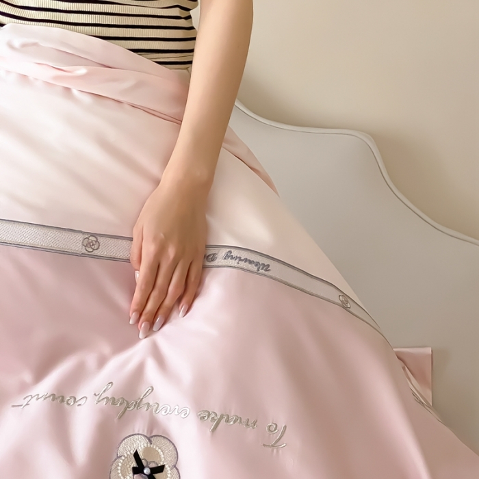 91家纺网 家纺一手货源 找家纺 用心 2023新款长绒棉高端家居刺绣四件套-瑞莎 瑞莎—粉