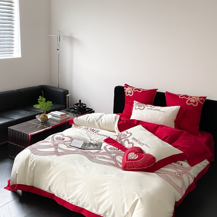 91家纺网 家纺一手货源 找家纺 用心 2023新款长绒棉提花高端刺绣家居婚庆四件套 爱的小屋