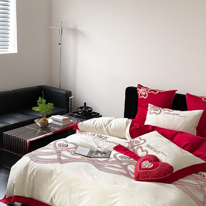 91家纺网 家纺一手货源 找家纺 用心 2023新款长绒棉提花高端刺绣家居婚庆四件套 爱的小屋