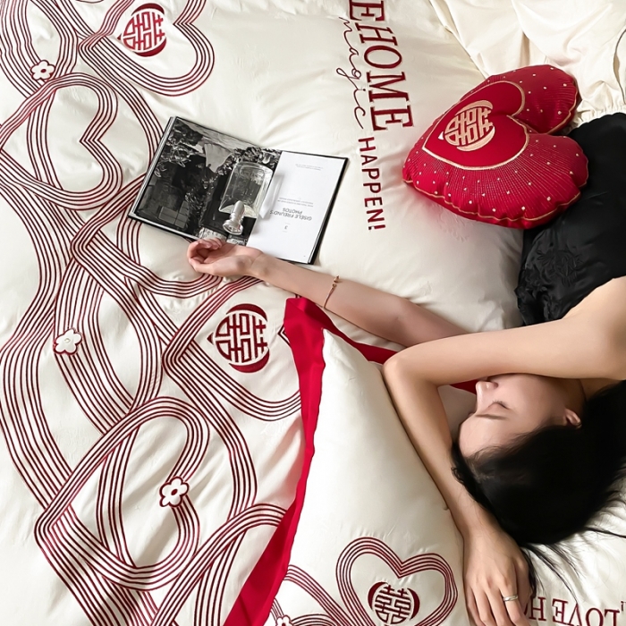 91家纺网 家纺一手货源 找家纺 用心 2023新款长绒棉提花高端刺绣家居婚庆四件套 爱的小屋