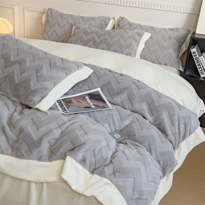 91家纺网 家纺一手货源 找家纺 KA家纺 2023新款轻奢定制宽边拼角兔兔绒牛奶绒四件套 轻奢-高级灰