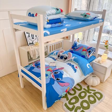 91家纺网 家纺一手货源 找家纺 卡斯诺 2023新款迪士尼斜纹磨毛宿舍床三件套 欢乐史迪奇