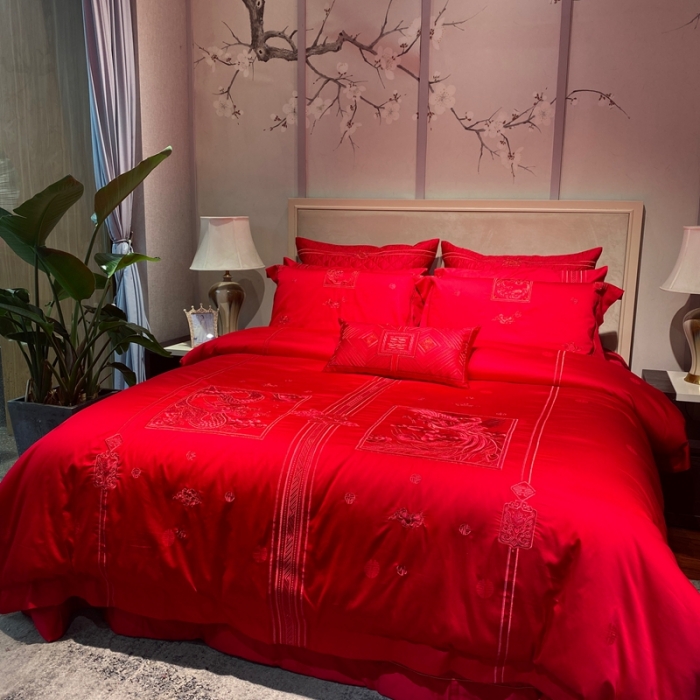 91家纺网 家纺一手货源 找家纺 爱情故事 2025新款100支婚庆四件套实拍 福禄寿喜红