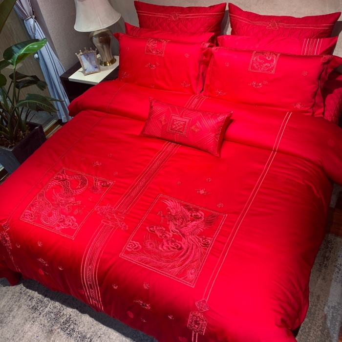 91家纺网 家纺一手货源 找家纺 爱情故事 2025新款100支婚庆四件套实拍 福禄寿喜红