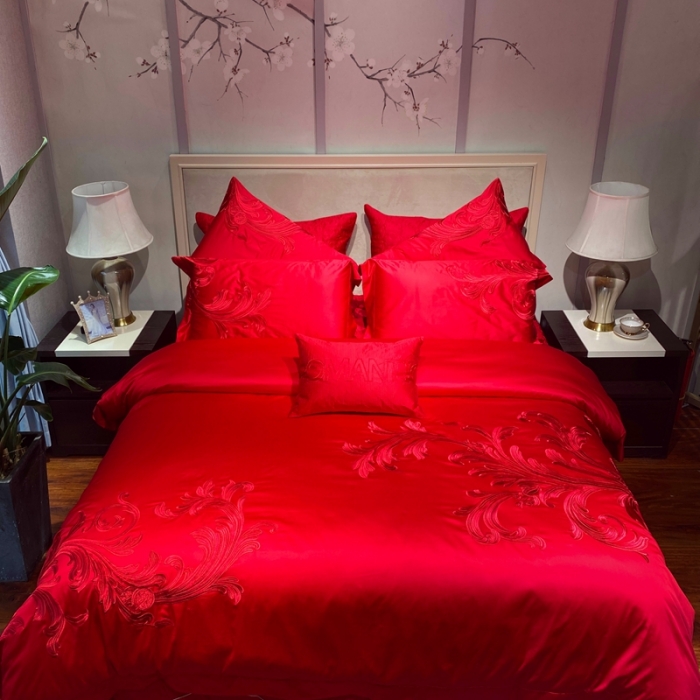 91家纺网 家纺一手货源 找家纺 爱情故事 2025新款100支婚庆四件套实拍 倾城之恋