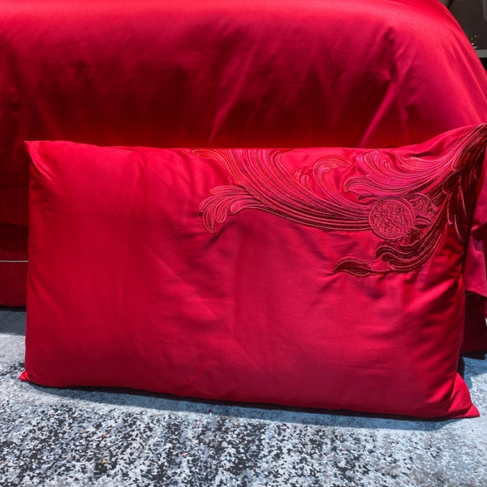 91家纺网 家纺一手货源 找家纺 爱情故事 2025新款100支婚庆四件套实拍 倾城之恋