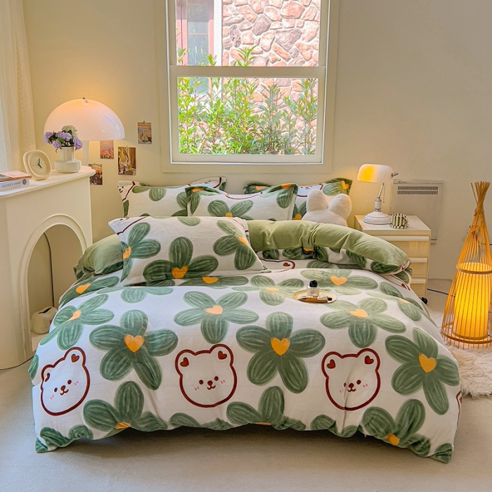 91家纺网 家纺一手货源 找家纺 慕尚 2025新款高克重加厚牛奶绒印花单被套-田园花卉系列 可爱熊
