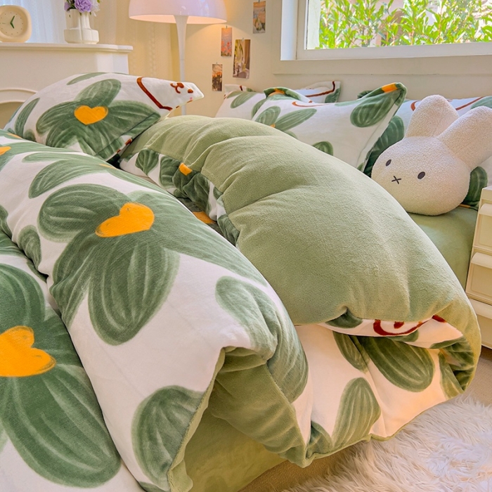 91家纺网 家纺一手货源 找家纺 慕尚 2025新款高克重加厚牛奶绒印花单被套-田园花卉系列 可爱熊