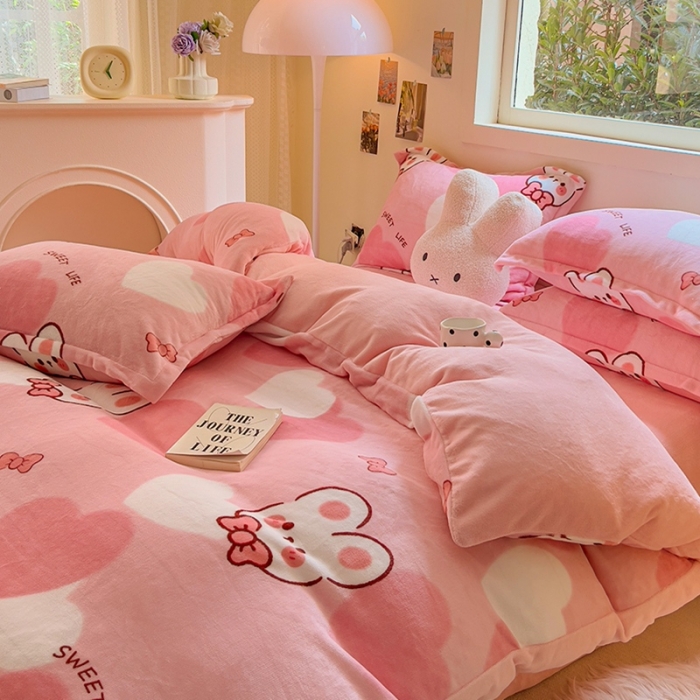 91家纺网 家纺一手货源 找家纺 慕尚 2025新款高克重加厚牛奶绒印花单被套-田园花卉系列 萌兔