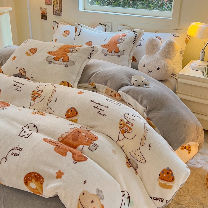 91家纺网 家纺一手货源 找家纺 慕尚 2025新款高克重加厚牛奶绒印花单被套-田园花卉系列 小怪兽