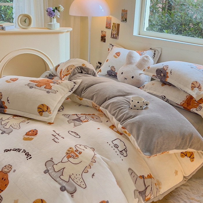 91家纺网 家纺一手货源 找家纺 慕尚 2025新款高克重加厚牛奶绒印花单被套-田园花卉系列 小怪兽