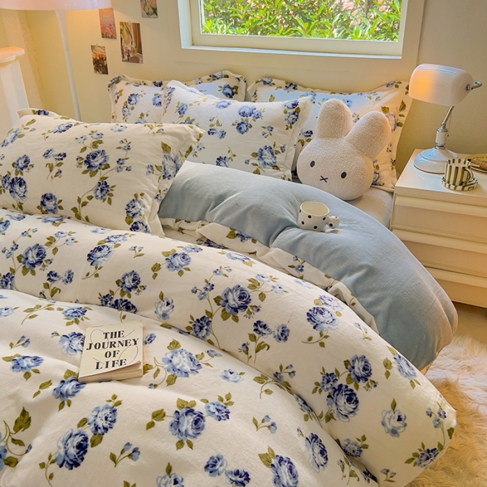 91家纺网 家纺一手货源 找家纺 慕尚 2025新款高克重加厚牛奶绒印花单被套-田园花卉系列 紫韵