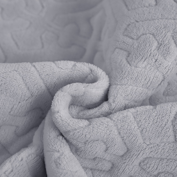 91家纺网 家纺一手货源 找家纺 2023新款纯色小花边牛奶绒床盖三件套 暖馨-浅灰