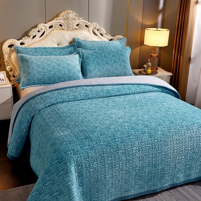 91家纺网 家纺一手货源 找家纺 2023新款水波纹色织牛奶绒床盖三件套 涟漪-浅蓝