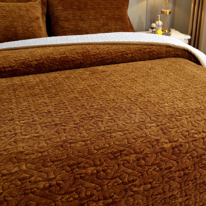 91家纺网 家纺一手货源 找家纺 2023新款水波纹色织牛奶绒床盖三件套 涟漪-深咖