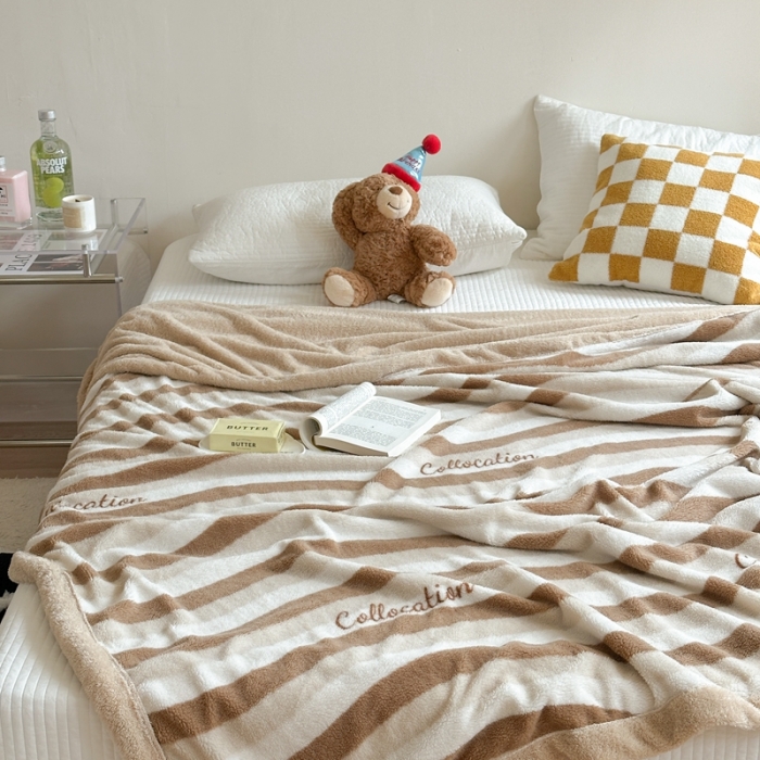 91家纺网 家纺一手货源 找家纺 柚子-2023新款舒棉绒+泰迪绒双面绒毯 摩卡