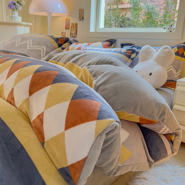 91家纺网 家纺一手货源 找家纺 慕尚 2025新款高克重加厚牛奶绒印花四件套-田园花卉系列 古雅