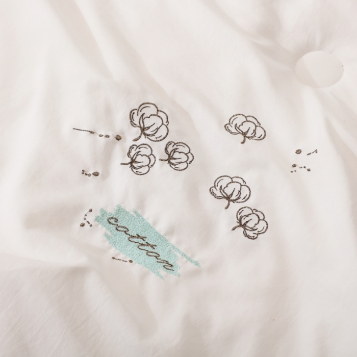 91家纺网 家纺一手货源 找家纺 棉造家居  2023年新疆棉花被刺绣亲肤春秋冬被子 白色