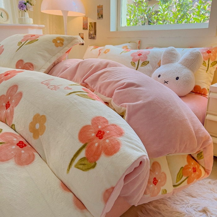 91家纺网 家纺一手货源 找家纺 慕尚 2025新款高克重加厚牛奶绒印花四件套-田园花卉系列 舒蕾