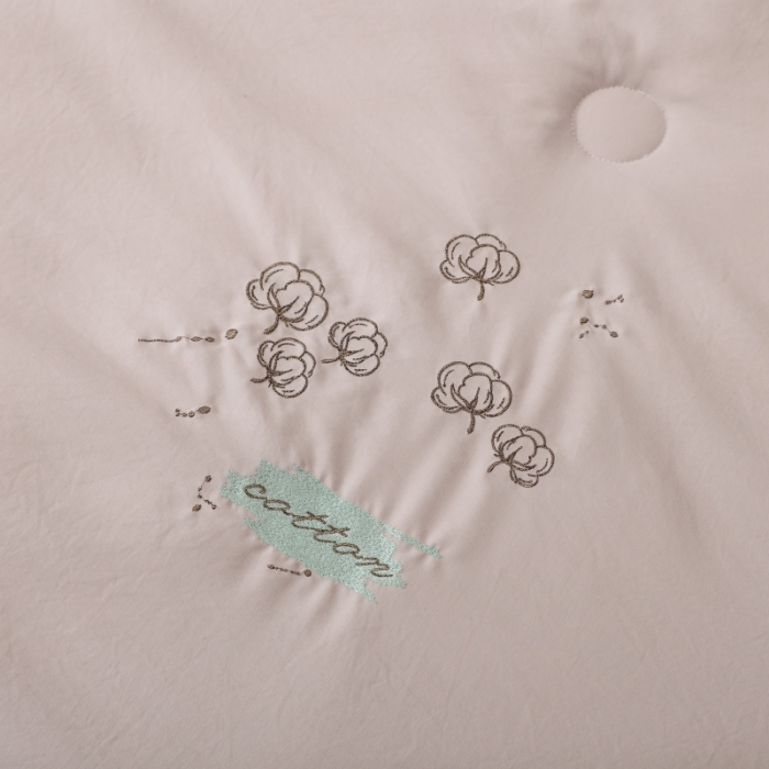 91家纺网 家纺一手货源 找家纺 棉造家居  2023年新疆棉花被刺绣亲肤春秋冬被子 灰色