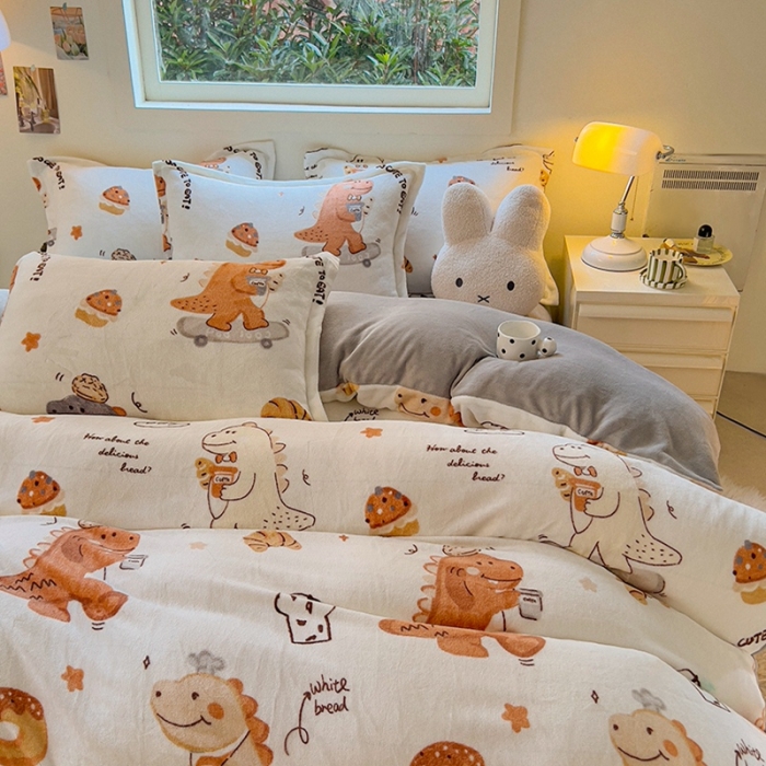 91家纺网 家纺一手货源 找家纺 慕尚 2025新款高克重加厚牛奶绒印花四件套-田园花卉系列 小怪兽