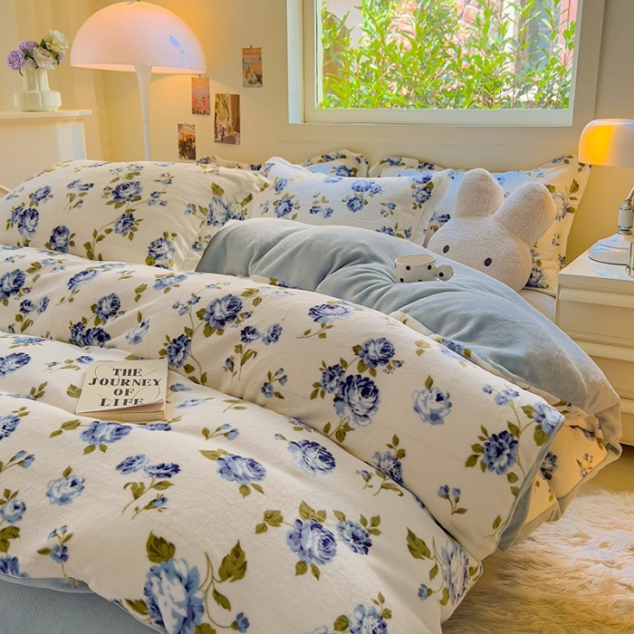 91家纺网 家纺一手货源 找家纺 慕尚 2025新款高克重加厚牛奶绒印花四件套-田园花卉系列 紫韵