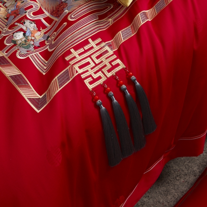 91家纺网 家纺一手货源 找家纺 爱情故事 2025新款100支婚庆四件套棚拍百子纳福