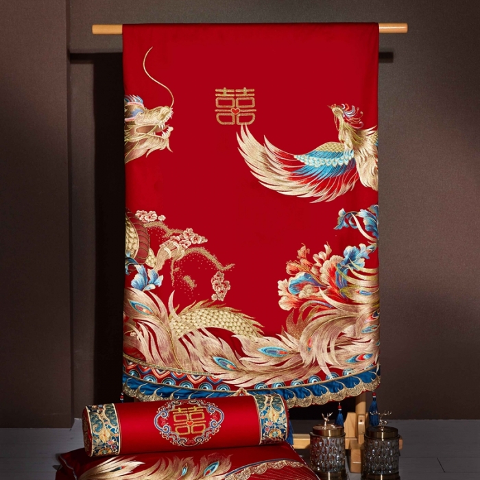 91家纺网 家纺一手货源 找家纺 爱情故事 2025新款100支婚庆四件套棚拍龙凤呈祥