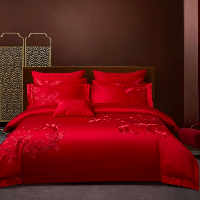 91家纺网 家纺一手货源 找家纺 爱情故事 2025新款100支婚庆四件套棚拍倾城之恋