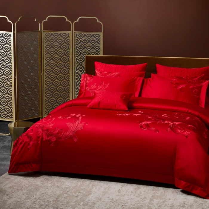 91家纺网 家纺一手货源 找家纺 爱情故事 2025新款100支婚庆四件套棚拍倾城之恋