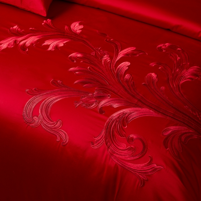 91家纺网 家纺一手货源 找家纺 爱情故事 2025新款100支婚庆四件套棚拍倾城之恋